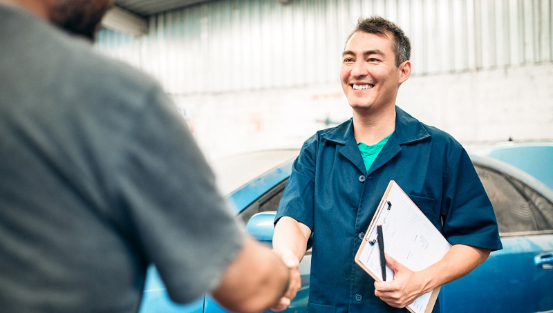 The Dangers of DIY Headlight Maintenance: Why You Should Trust the Professionals